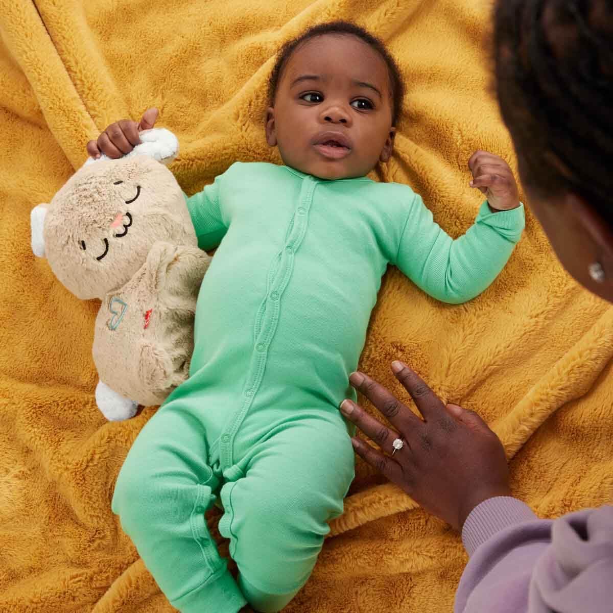 Fisher-Price Schlummer Häschen - tragbares Plüschspielzeug mit Musik und Licht für Neugeborene, Baby Spielzeug ab Geburt, Babyparty und Neugeborenen Geschenk, HXG97